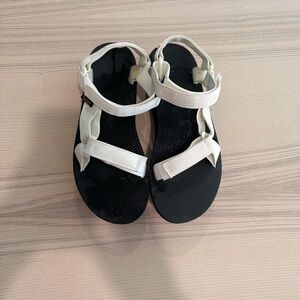Teva Flatform Universal Sandals